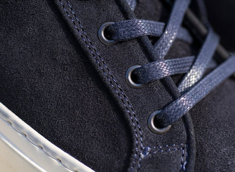 Asphalte - Les Sneakers Solides - Solides jusqu'au bout des fils